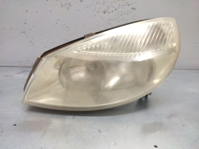 Recambio de faro izquierdo para renault scenic ii 1.9 dci diesel referencia OEM IAM   
