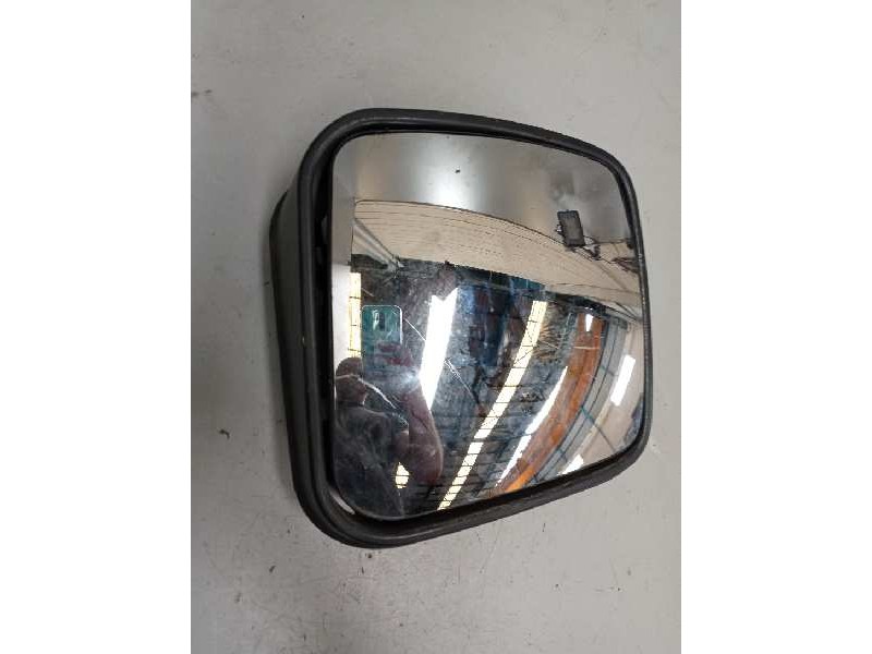 Recambio de retrovisor auxiliar para renault premium route 2006 fas 4x2 larga distancia referencia OEM IAM   