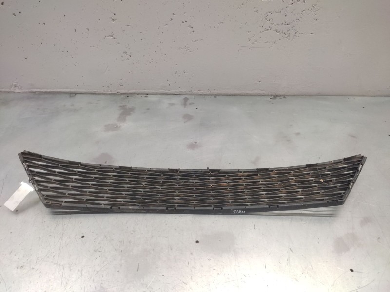 Recambio de rejilla paragolpes central para seat ibiza (6p1) reference plus referencia OEM IAM 6J0853667C  