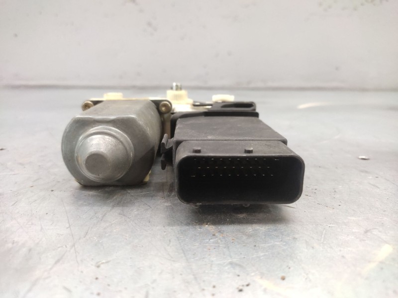 Recambio de motor elevalunas delantero derecho para volkswagen golf iv berlina (1j1) referencia OEM IAM 1J1959802D  