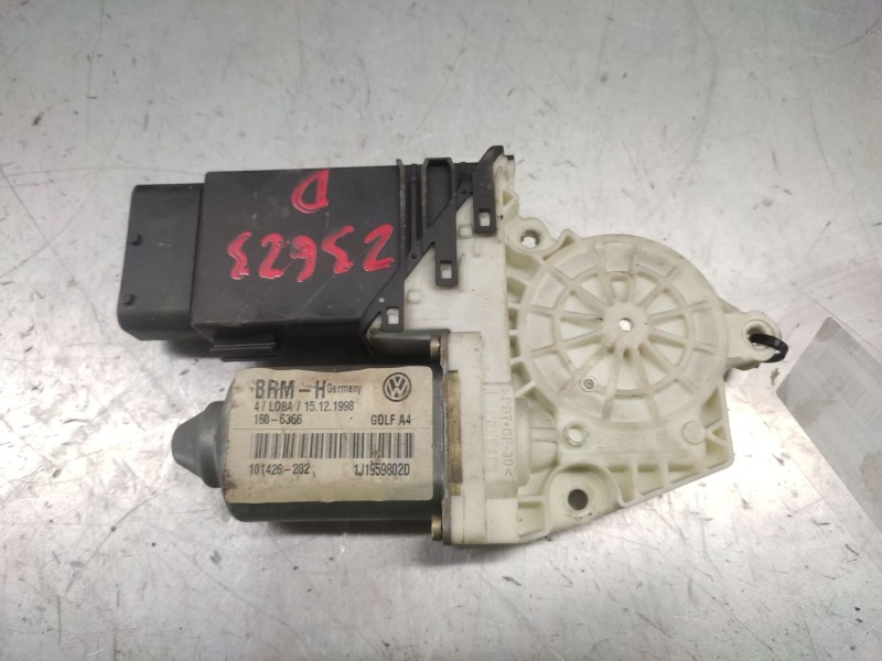 Recambio de motor elevalunas delantero derecho para volkswagen golf iv berlina (1j1) referencia OEM IAM 1J1959802D  