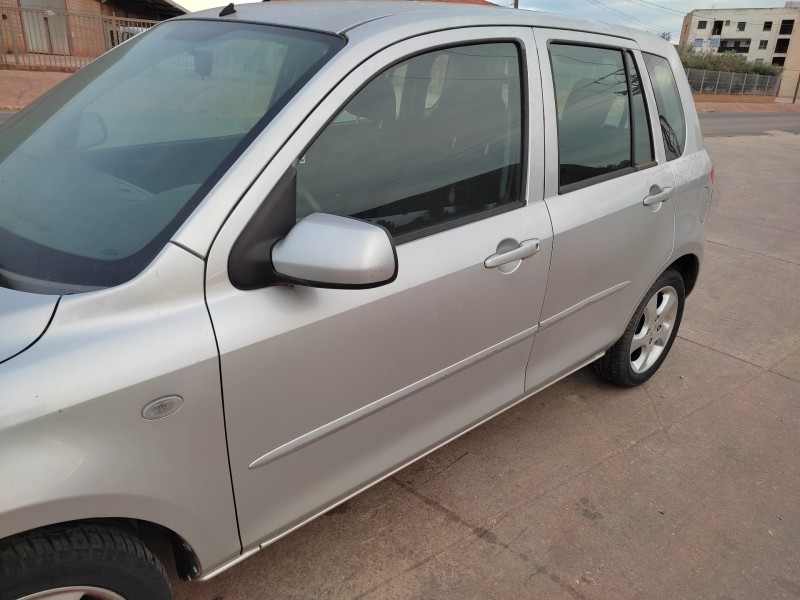 mazda 2 berlina (dy) del año 2005