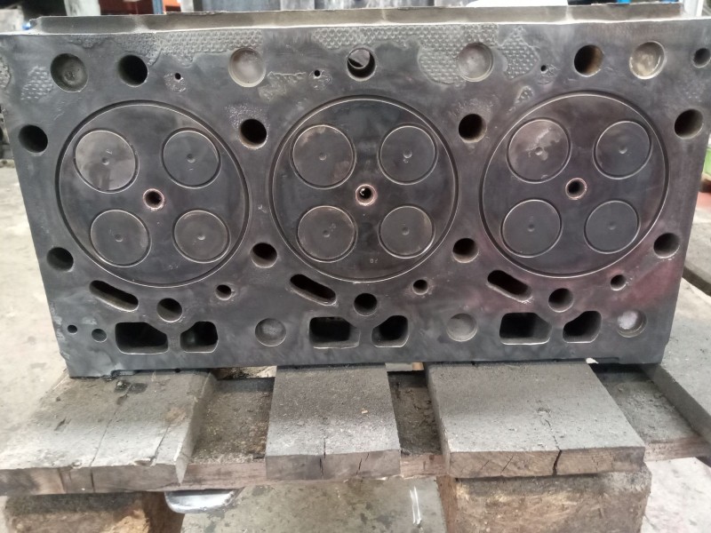 Recambio de culata para pegaso trucks serie 1200 1234 referencia OEM IAM   