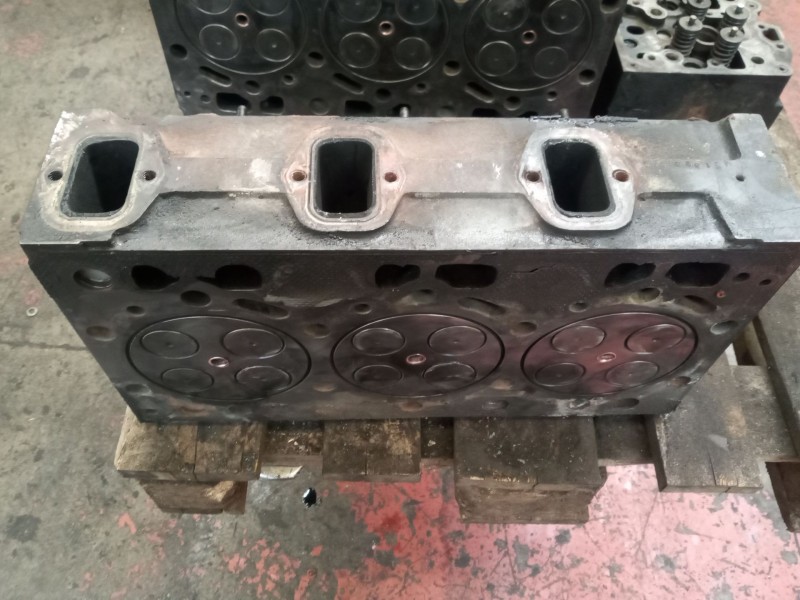 Recambio de culata para pegaso trucks serie 1200 1234 referencia OEM IAM   