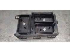 Recambio de caja reles / fusibles para opel astra h berlina cosmo referencia OEM IAM 13206754 5DK00866838  2