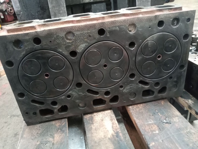 Recambio de culata para pegaso trucks thecno 310 ... referencia OEM IAM   