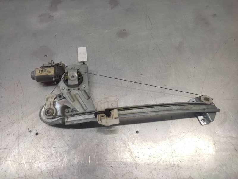 Recambio de elevalunas trasero izquierdo para peugeot 206 berlina 1.4 hdi referencia OEM IAM 400682  