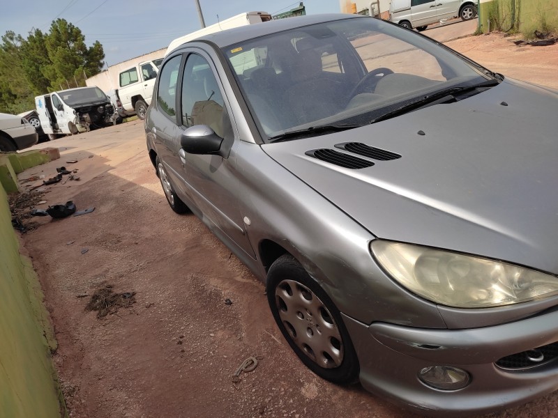 peugeot 206 berlina del año 2004