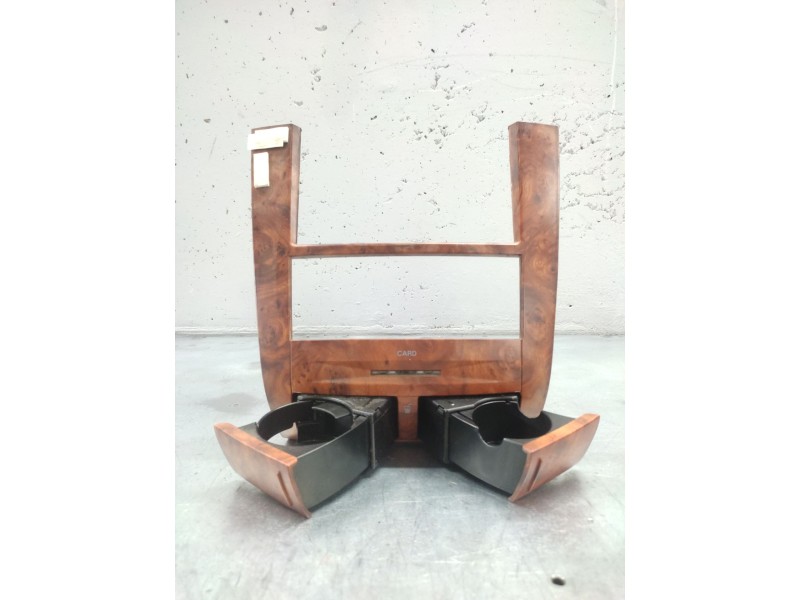 Recambio de guarnecidos consola de mandos para ssangyong rexton 290 referencia OEM IAM 765310800020  