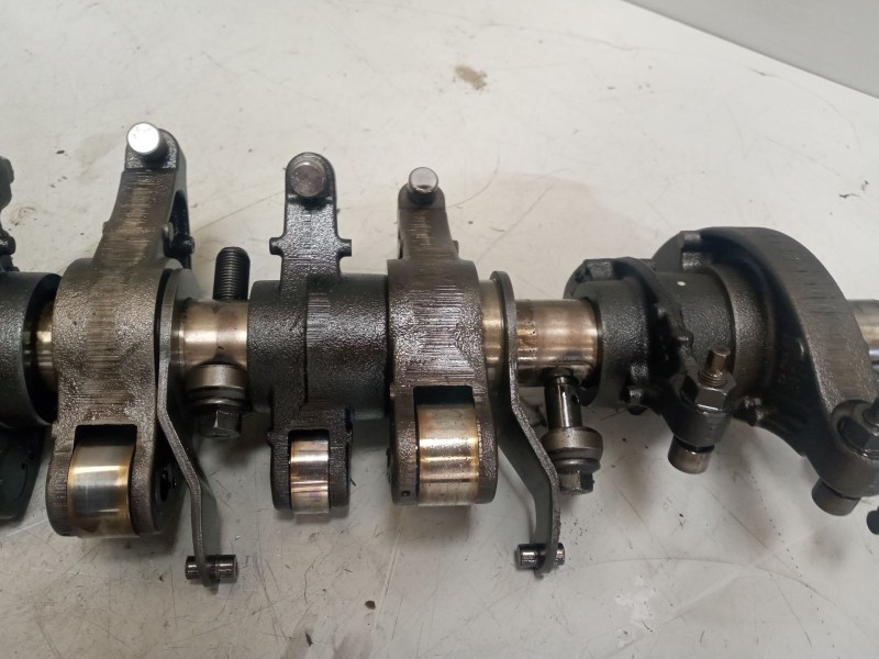 Recambio de eje balancines para iveco stralis (as) 11.1 diesel referencia OEM IAM 504372308 5801660756 5801660758