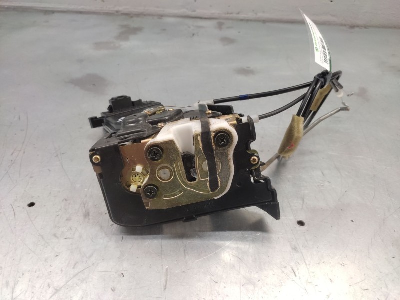 Recambio de cerradura puerta delantera derecha para mazda 2 berlina (dy) 1.4 crtd active referencia OEM IAM   