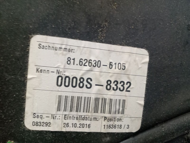 Recambio de guarnecido puerta delantera izquierda para man tgs referencia OEM IAM 81626306105  81626306147