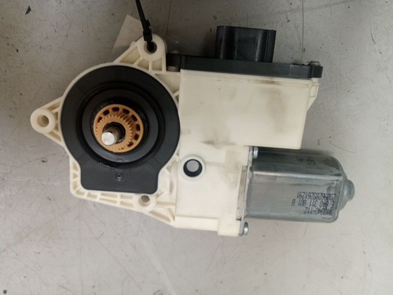 Recambio de motor elevalunas delantero izquierdo para man tgs referencia OEM IAM 81259706107  