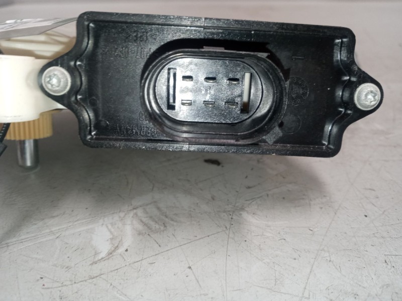 Recambio de motor elevalunas delantero izquierdo para man tgs referencia OEM IAM 81259706107  