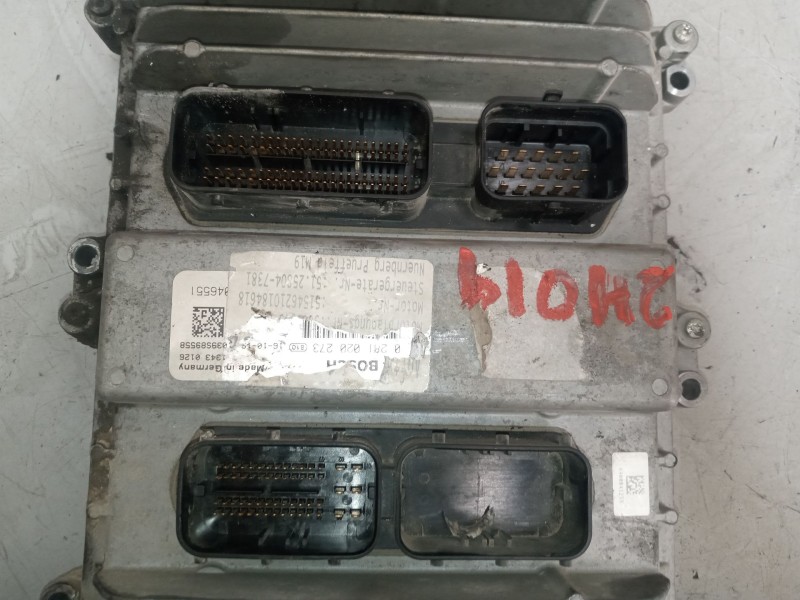 Recambio de centralita motor edc para man tgs referencia OEM IAM 51258047381  0281020273