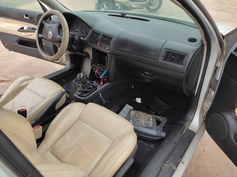 volkswagen golf iv berlina (1j1) del año 1998