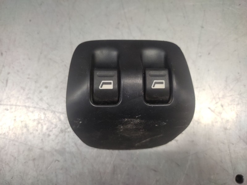 Recambio de mando elevalunas trasero izquierdo para peugeot 206 berlina 1.4 hdi referencia OEM IAM   