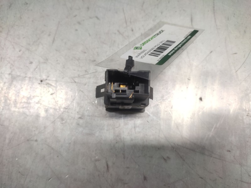 Recambio de warning para volkswagen polo (9n1) gt referencia OEM IAM 6Q0953235A  4 PINS