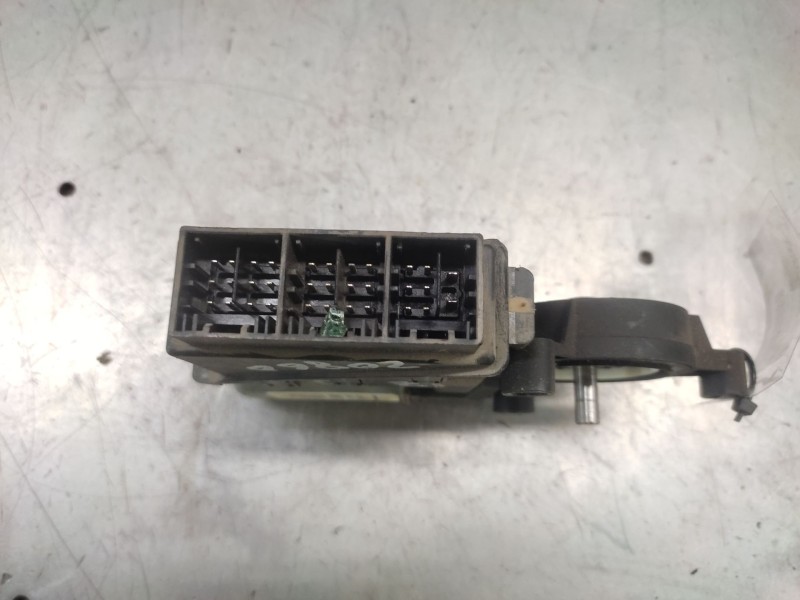 Recambio de motor elevalunas delantero izquierdo para volkswagen polo (9n1) gt referencia OEM IAM 6Q2959802A  400645E