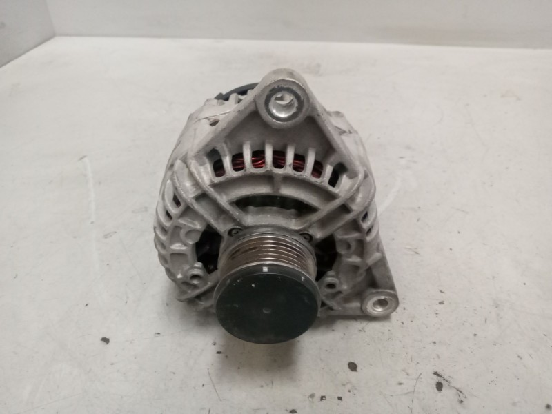 Recambio de alternador para iveco daily combi bus referencia OEM IAM AI-90032  12V/140A