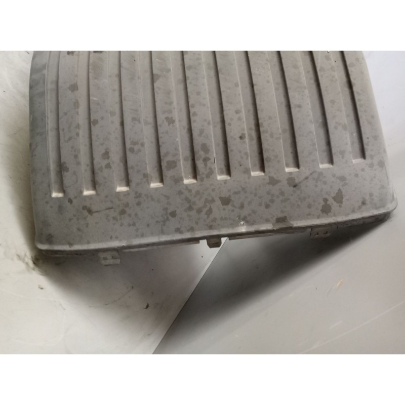 Recambio de tapa guardabarros trasero para mercedes-benz atego 6 cyl. 4x2 2005  1223 4x2 om 906 la nr l (largo) referencia OEM I