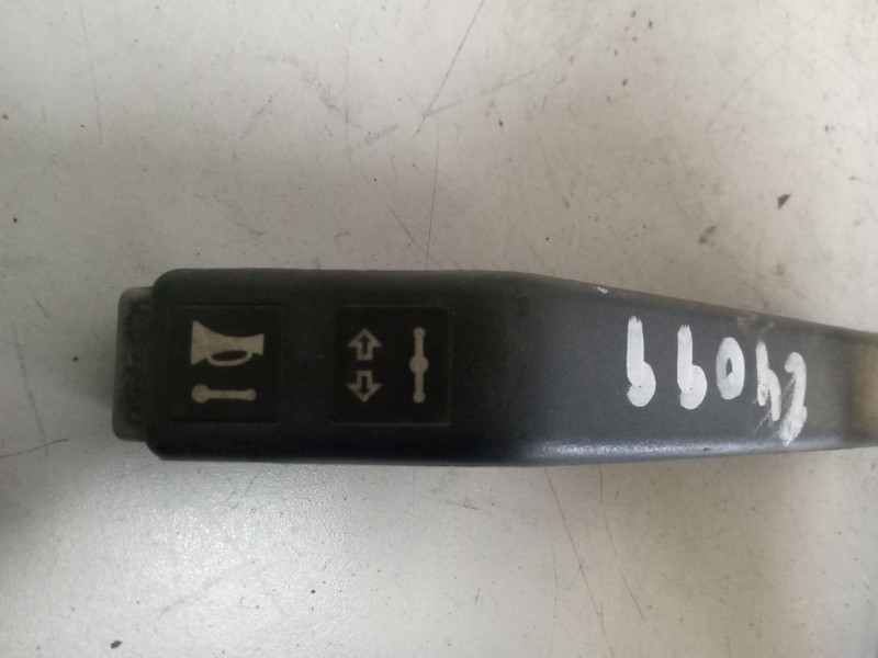 Recambio de mando intermitentes para iveco eurocargo 05.03  5.9 diesel referencia OEM IAM 93194121  