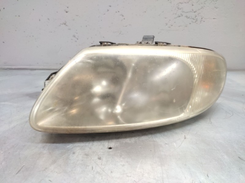 Recambio de faro izquierdo para chrysler voyager (rg) 2.5 crd lx referencia OEM IAM   