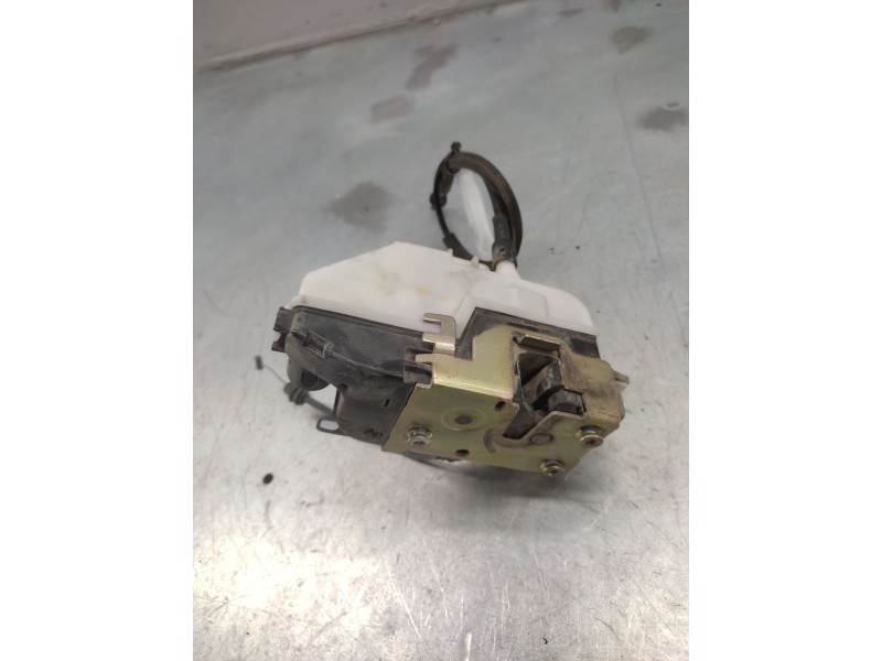 Recambio de cerradura puerta delantera izquierda para citroën c3 1,6 16v exclusive referencia OEM IAM  5 PINS 