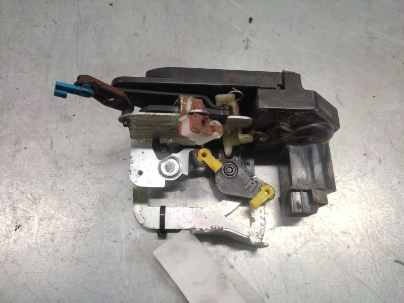 Recambio de cerradura puerta delantera derecha para ssangyong kyron 270 xdi limited 4wd referencia OEM IAM  5 PINS 