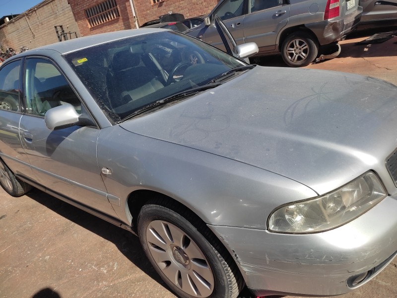 audi a4 berlina (b5) del año 2000