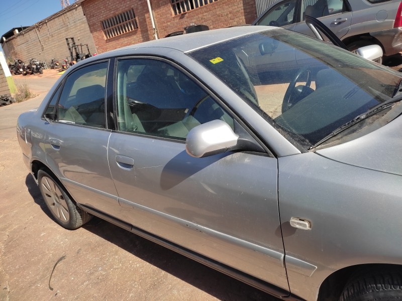 audi a4 berlina (b5) del año 2000