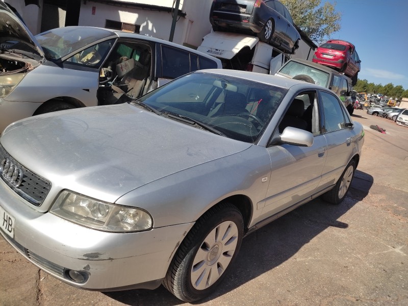 audi a4 berlina (b5) del año 2000