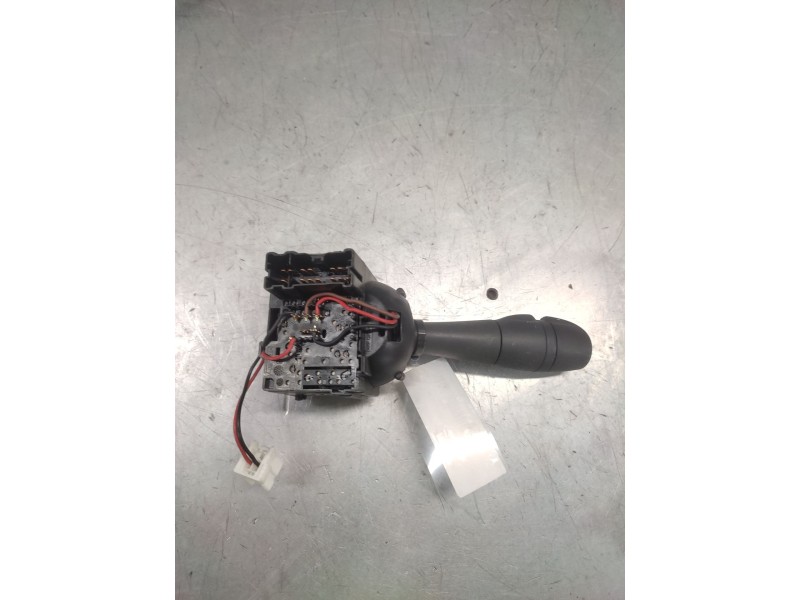 Recambio de mando intermitentes para dacia sandero ii tce 90 (b8m1, b8ma) referencia OEM IAM 255671453R  