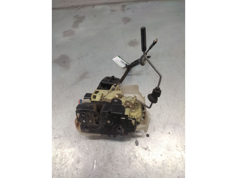 Recambio de cerradura puerta delantera derecha para volkswagen passat variant (3b6) referencia OEM IAM  8 PINS 