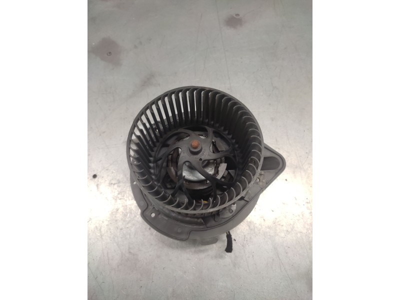 Recambio de ventilador calefaccion para volkswagen passat variant (3b6) referencia OEM IAM F664691L  