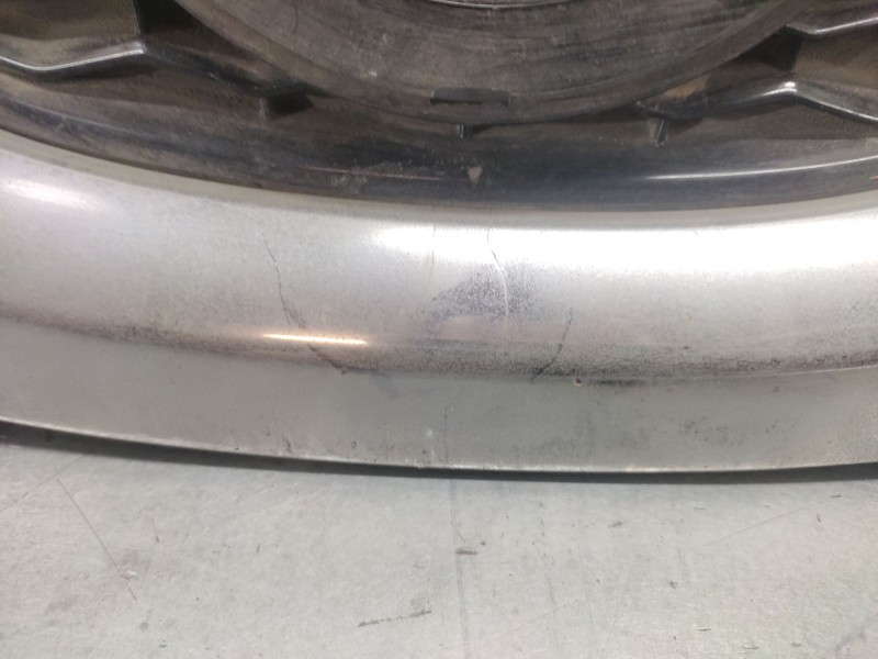 Recambio de rejilla delantera central para nissan qashqai iii (j12) 1.3 dig-t referencia OEM IAM 623104EM  