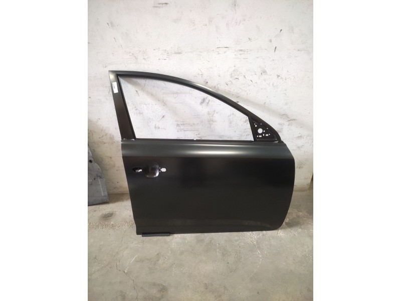 Recambio de puerta delantera derecha para kia cee´d hatchback (ed) 1.4 referencia OEM IAM 760041H000  