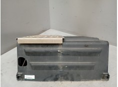 Recambio de tapa bateria para volvo fh 12 2002  12.1 diesel (d12d420) referencia OEM IAM 1371830  