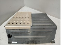 Recambio de tapa bateria para volvo fh 12 2002  12.1 diesel (d12d420) referencia OEM IAM 1371830   2