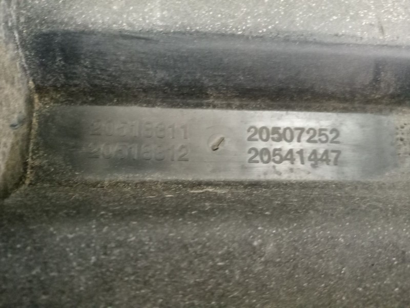 Recambio de tapa bateria para volvo fh 12 2002  12.1 diesel (d12d420) referencia OEM IAM 1371830  