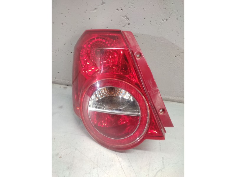 Recambio de piloto trasero izquierdo para chevrolet aveo 1.4 cat referencia OEM IAM   