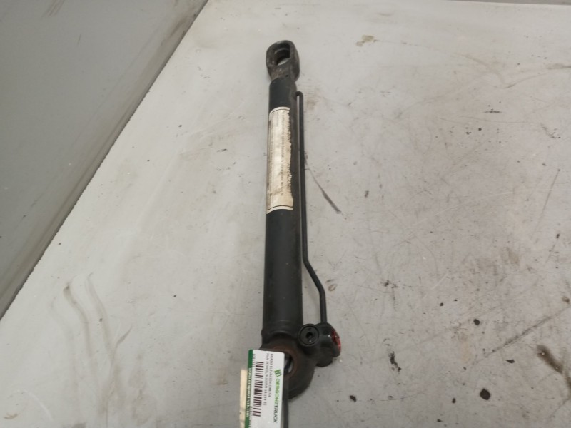 Recambio de brazo elevacion cabina para man m2000l/m2000m 18.2x4 e2 6.9 diesel referencia OEM IAM 85417236018  