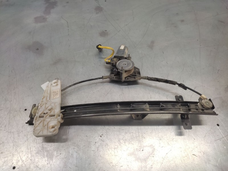 Recambio de elevalunas delantero izquierdo para jeep gr.cherokee (wj/wg) 3.1 td laredo referencia OEM IAM AY2621000953  