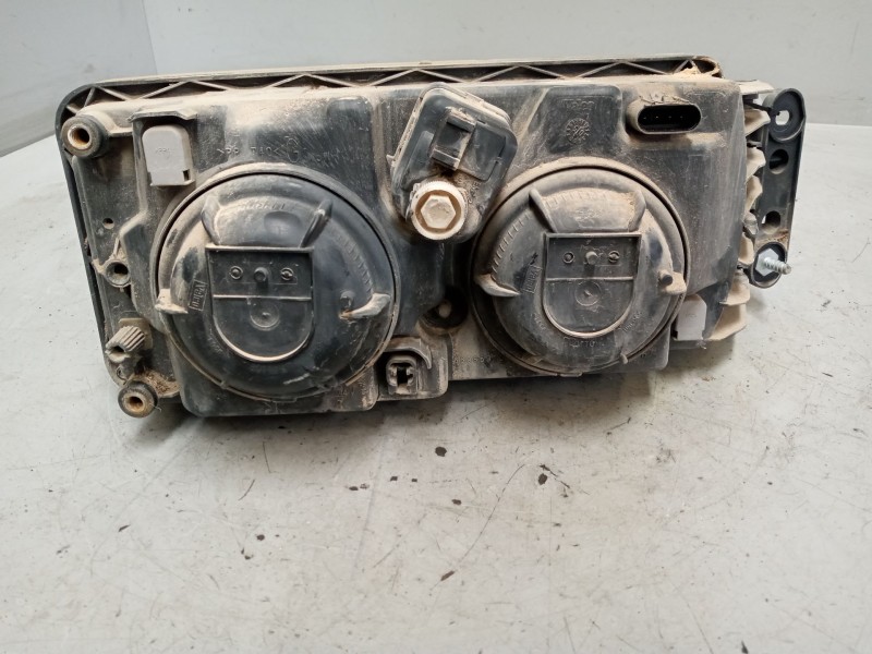 Recambio de faro izquierdo para iveco eurocargo 05.03  5.9 diesel referencia OEM IAM 504047575  