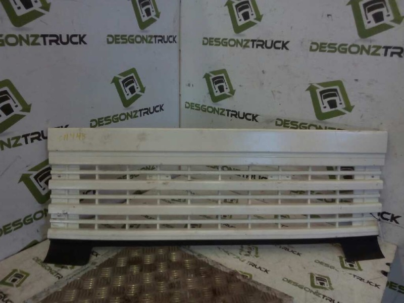 Recambio de rejilla delantera central para nissan eco - t 100.45/78 kw/e2 referencia OEM IAM  CENTRAL 