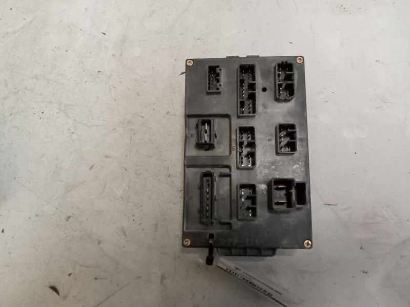 Recambio de caja reles / fusibles para iveco eurocargo 05.03  5.9 diesel referencia OEM IAM 504050822  