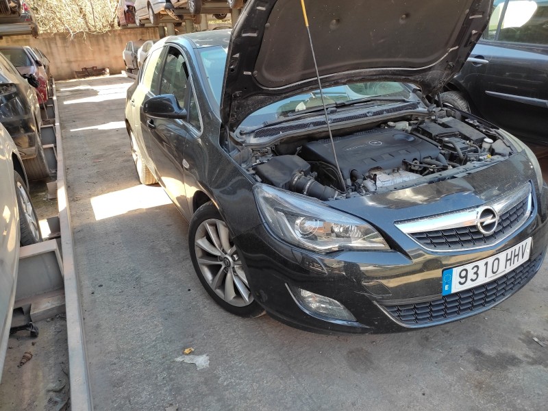 opel astra j lim. del año 2012