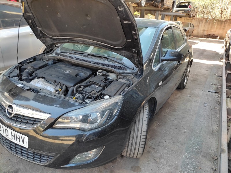 opel astra j lim. del año 2012
