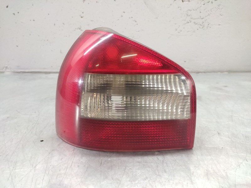 Recambio de piloto trasero izquierdo para audi a3 (8l) 1.9 tdi ambiente referencia OEM IAM   