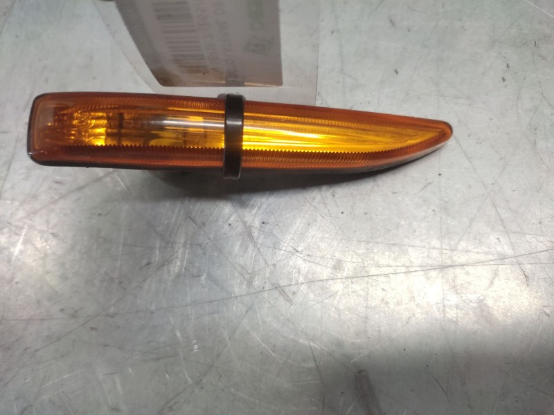 Recambio de piloto lateral derecho para bmw serie 7 (e65/e66) 745i referencia OEM IAM 8379686  